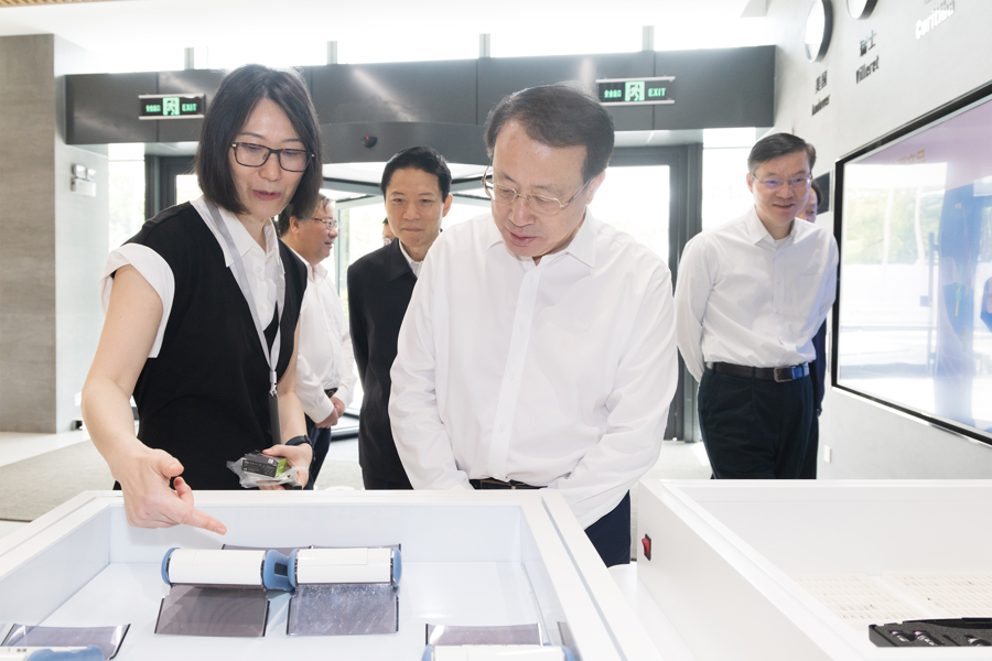 龚正市长调研闵行区，更加奋发有为地稳增长促转型，久久为功增强发展后劲  第2张